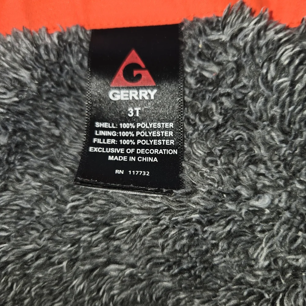 Gerry Boys Camo Puffer Jacket with Fuzzy Lining – Size 3T Spring Fall